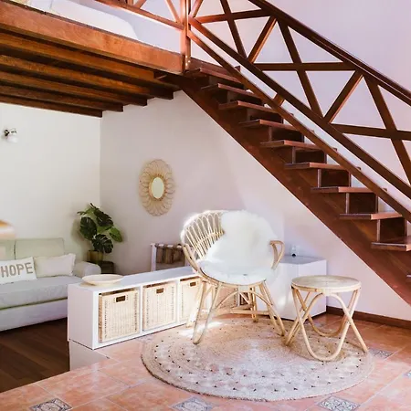 Rural Ohana Hotel 3*