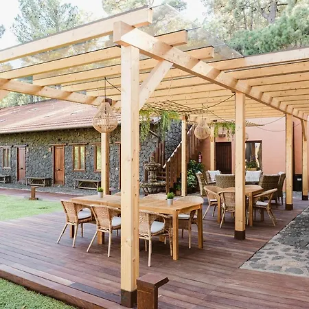 Rural Ohana Hotel 3*