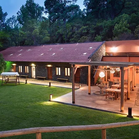 Rural Ohana Hotel 3*